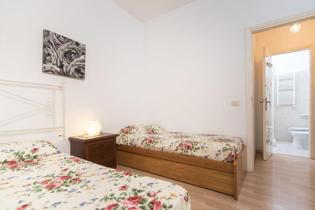Le Rose B&B Roma Habitación foto